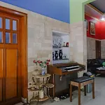 Oyo 778 Guest House Amalia Malang