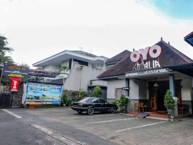 Oyo 778 Amalia Hotel Malang