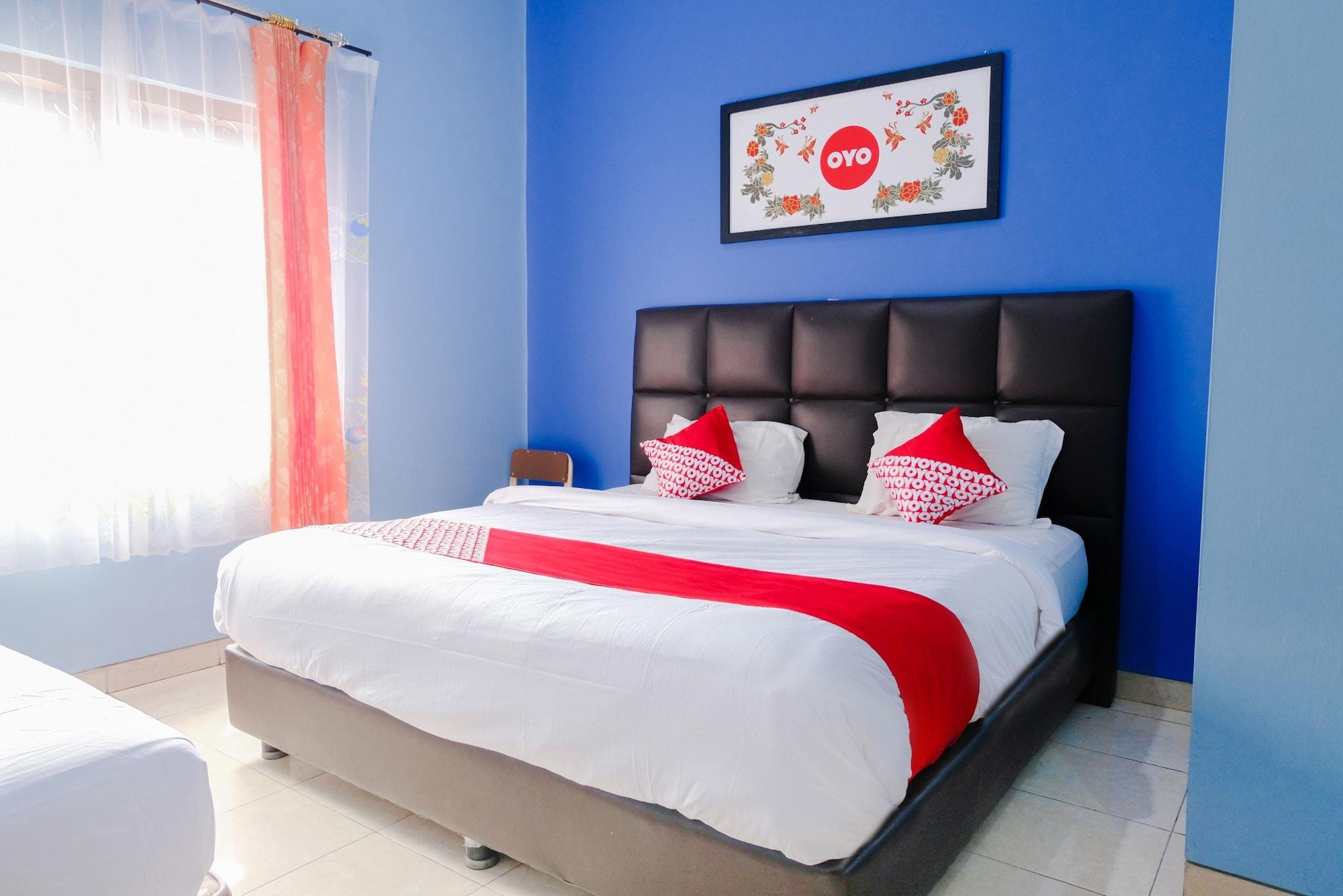 Oyo 778 Amalia Hotel