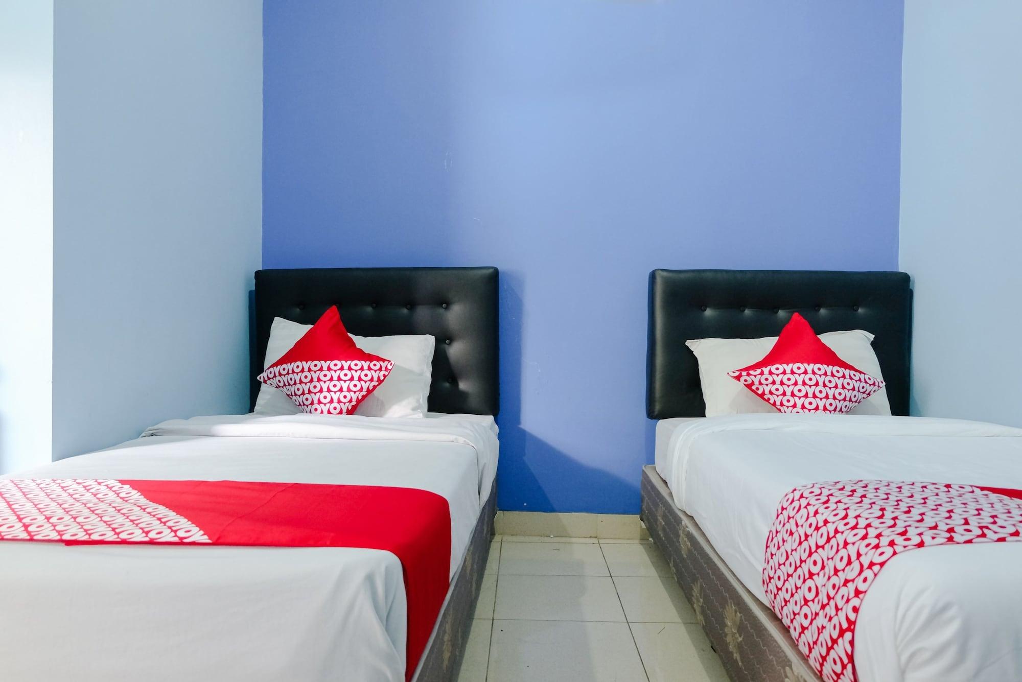 Oyo 778 Amalia Hotel