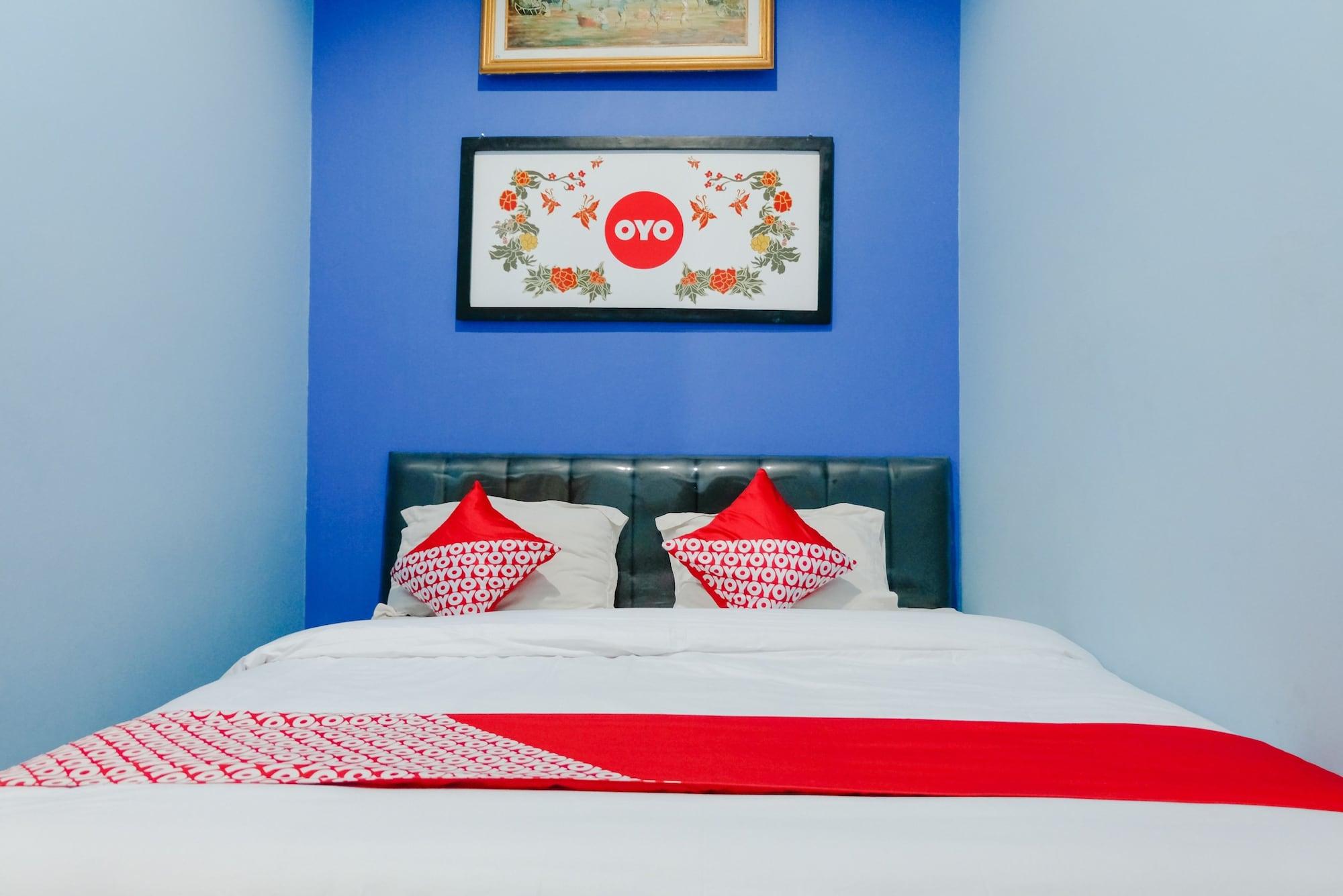 Oyo 778 Amalia Hotel