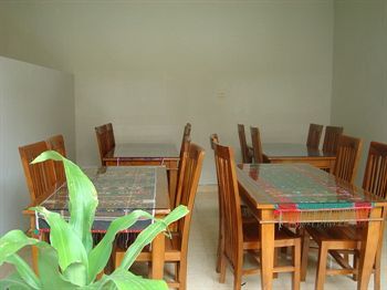 Oyo 778 Amalia Hotel 2*