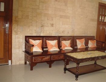 Oyo 778 Amalia Hotel 2*